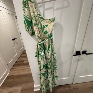 Flying Tomato Green and Cream One-Shoulder Dress